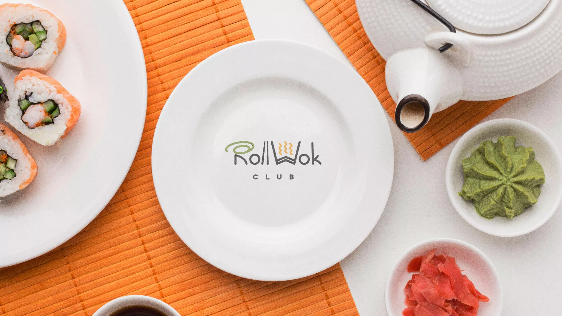 Разработка логотипа и фирменного стиля суши-бара «Roll Wok Club» в Дербенте